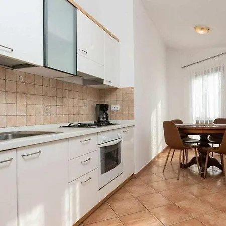 Marea With Pool 200m From The Beach Holiday home Porec